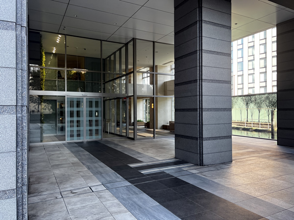 Ｔｏｍｉｈｉｓａ　Ｃｒｏｓｓコンフォートタワーの外観