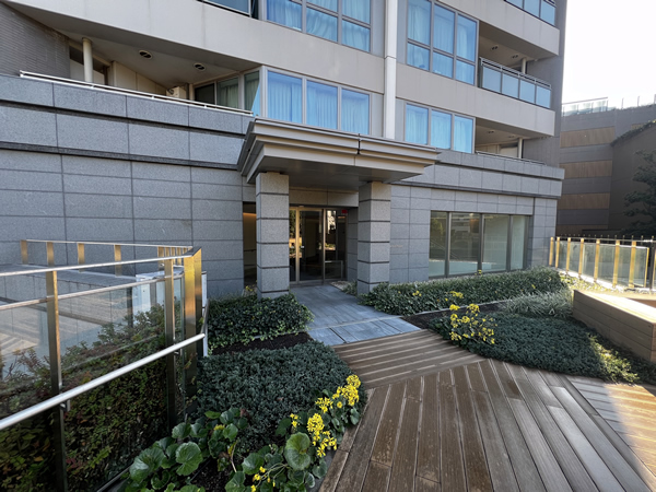 Ｔｏｍｉｈｉｓａ　Ｃｒｏｓｓコンフォートタワーの外観