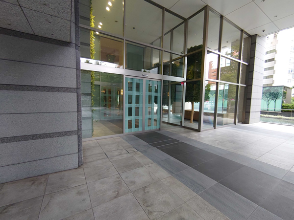 Ｔｏｍｉｈｉｓａ　Ｃｒｏｓｓコンフォートタワーの外観