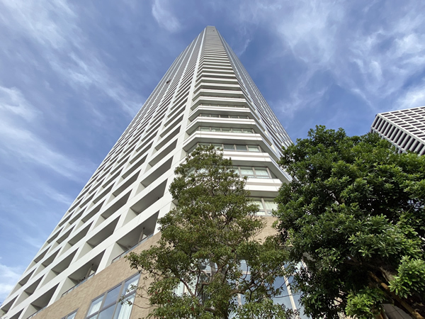 ザ・パークハウス西新宿タワー60の外観