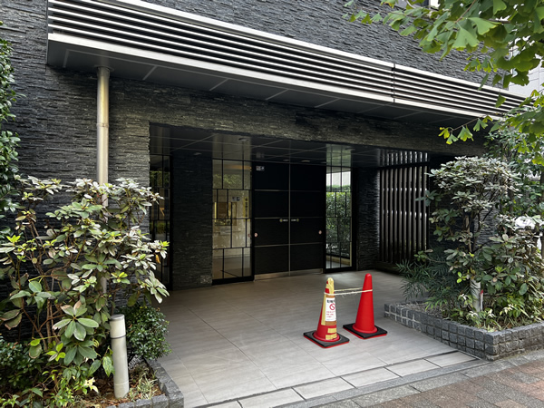 クレアホームズ新宿百人町の外観