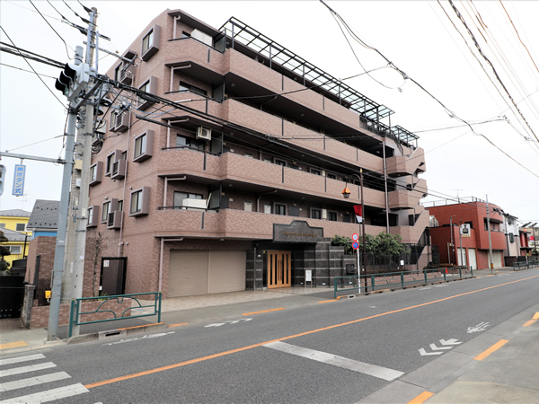 シャルムコート東村山の外観