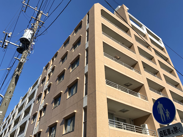 ラヴィドール田無ステーションフロントの外観