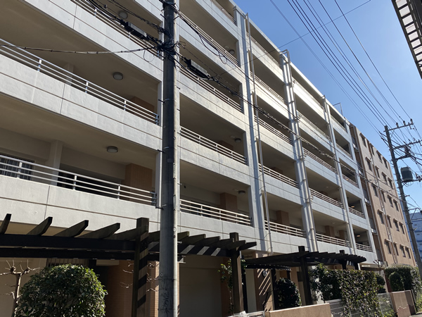 ラヴィドール田無ステーションフロントの外観