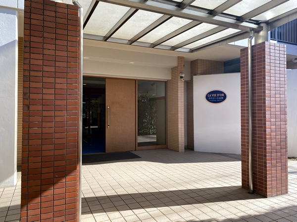 ラヴィドール田無ステーションフロントの外観