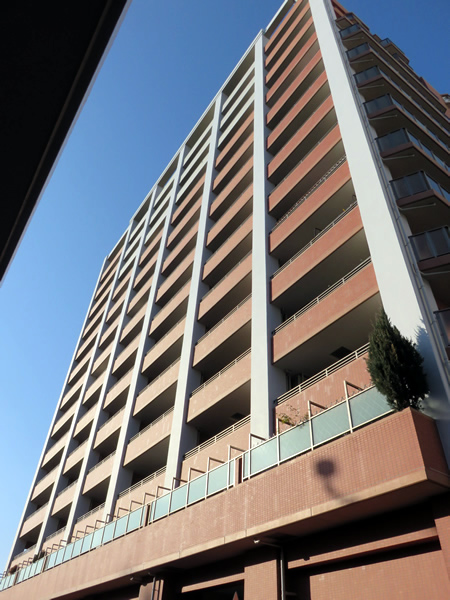 グリーンコート海老名4番館の外観