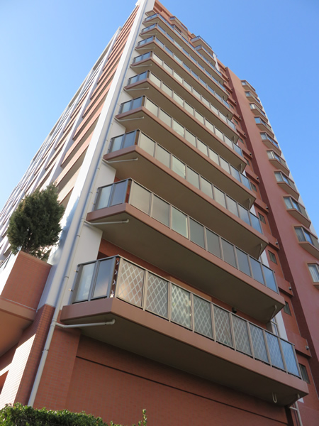 グリーンコート海老名4番館の外観