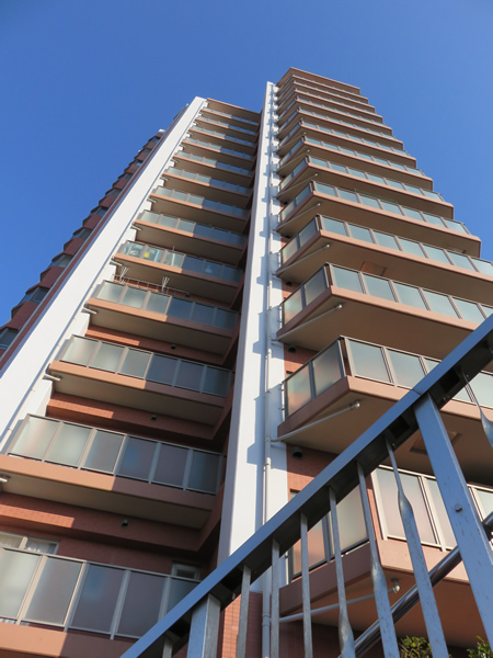 グリーンコート海老名4番館の外観