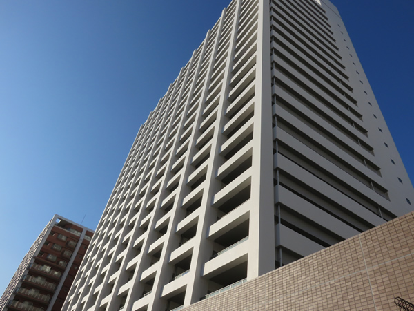 ビナマークスウエストの外観