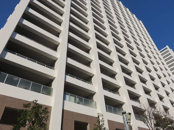 ビナマークスウエストの外観