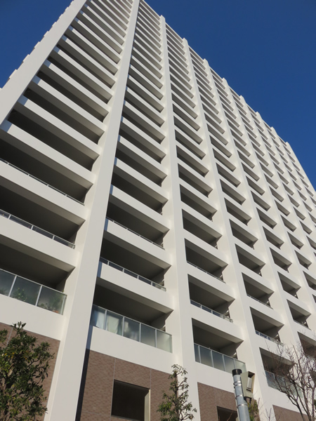 ビナマークスウエストの外観