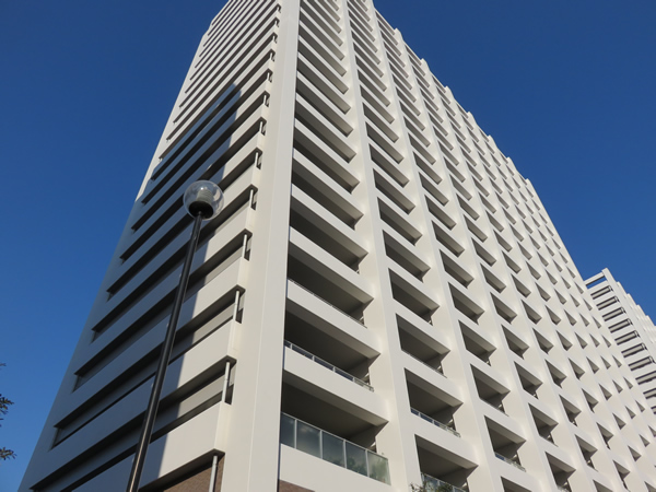 ビナマークスウエストの外観