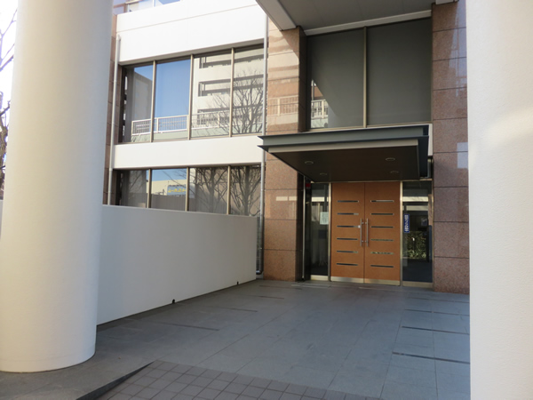 ビナマークスウエストの外観