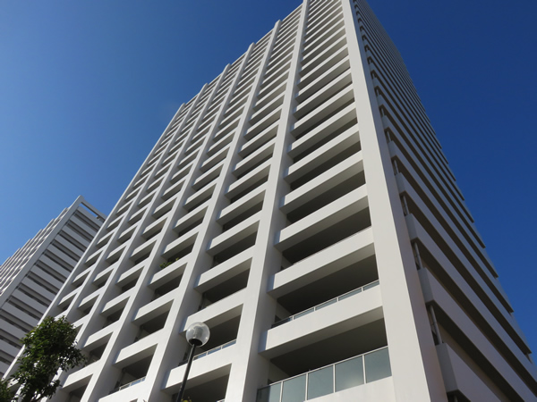 ビナマークスイーストの外観