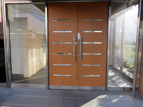 ビナマークスイーストの外観