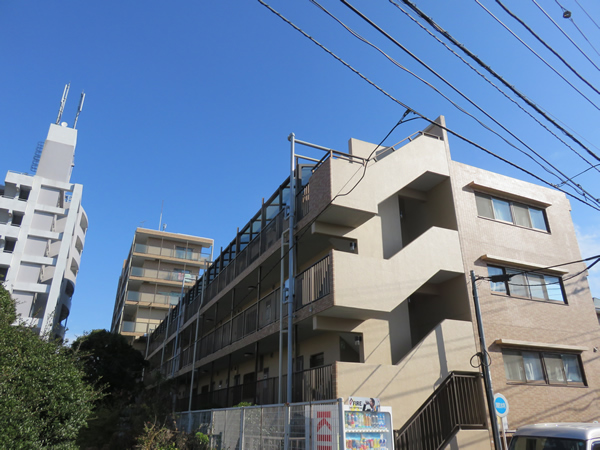 ライオンズマンション上溝の外観