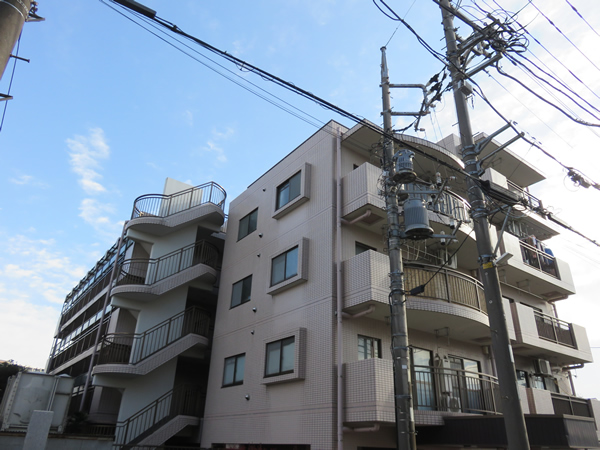 モナークマンション上溝1番館の外観