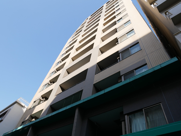 グローリオ横浜関内の外観