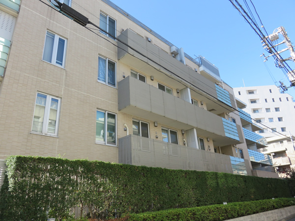 プラウド代々木初台の外観