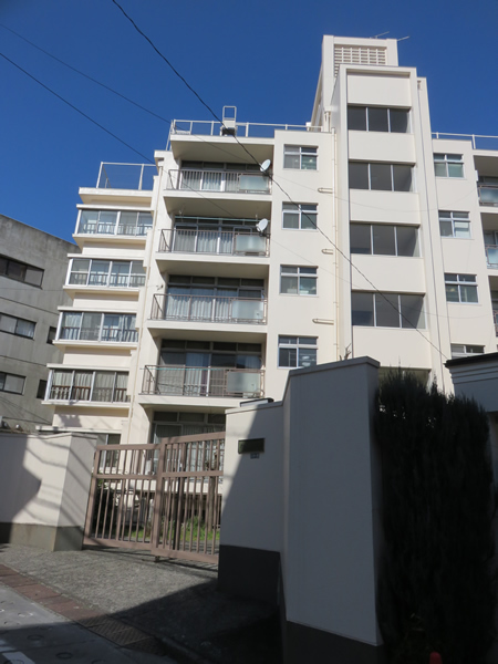 代々木台マンションの外観