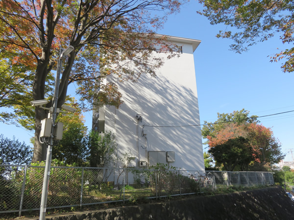 ガーデン山団地1号棟の外観