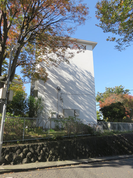 ガーデン山団地1号棟の外観