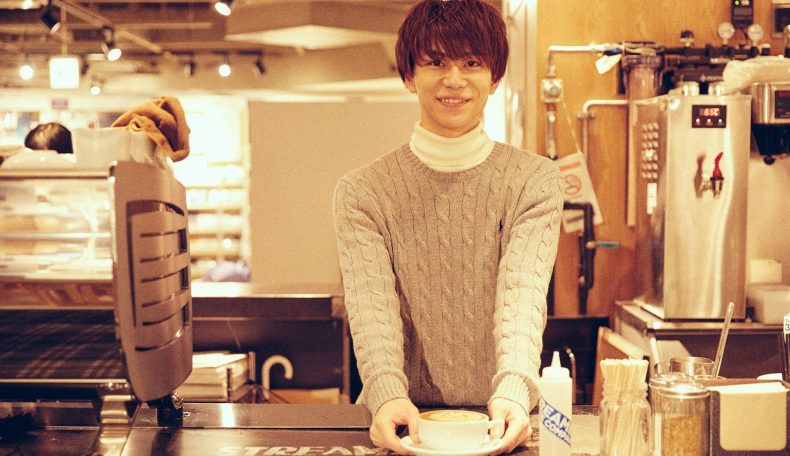 ラテアートで世界大会を目指す。カフェで働いて見つけた新しい夢