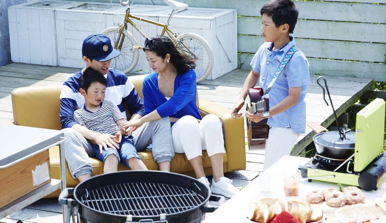 ウッドデッキで過ごすおうち時間の魅力！ 爽やかな風を感じる暮らし