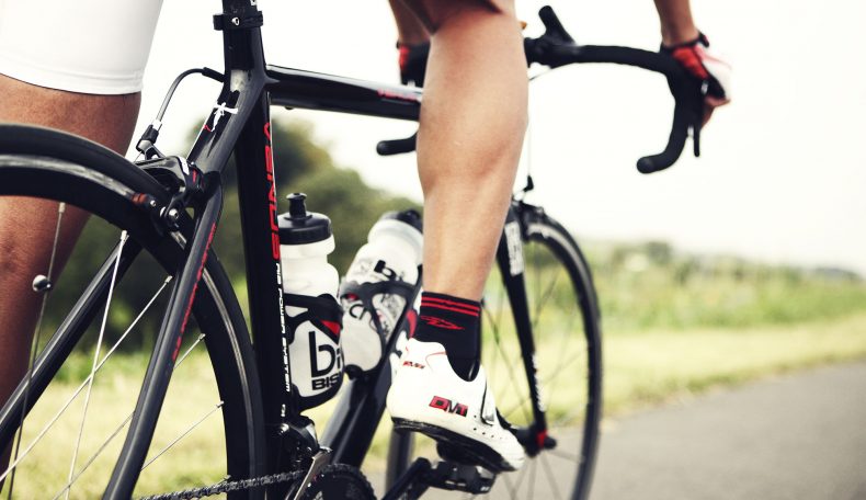 ロードバイクは趣味として優秀！ 初心者向けメンテナンスと保管のポイント