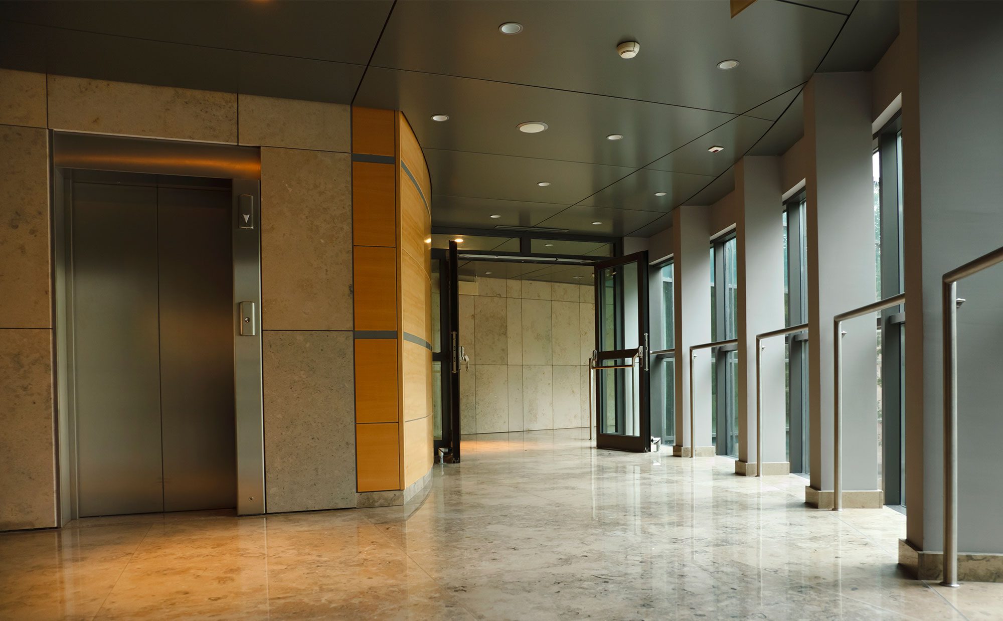 「見られているかも…」で犯罪を抑制！　防犯カメラ付き賃貸物件