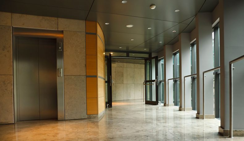 「見られているかも…」で犯罪を抑制！　防犯カメラ付き賃貸物件