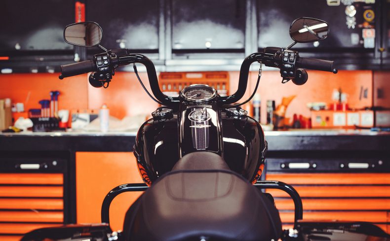 バイクをフルに楽しむなら！ ガレージライフのすすめ