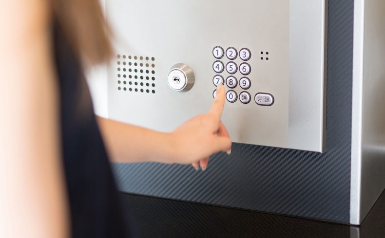 一人暮らしの女性必見！ 防犯対策を習慣化して安心して暮らそう