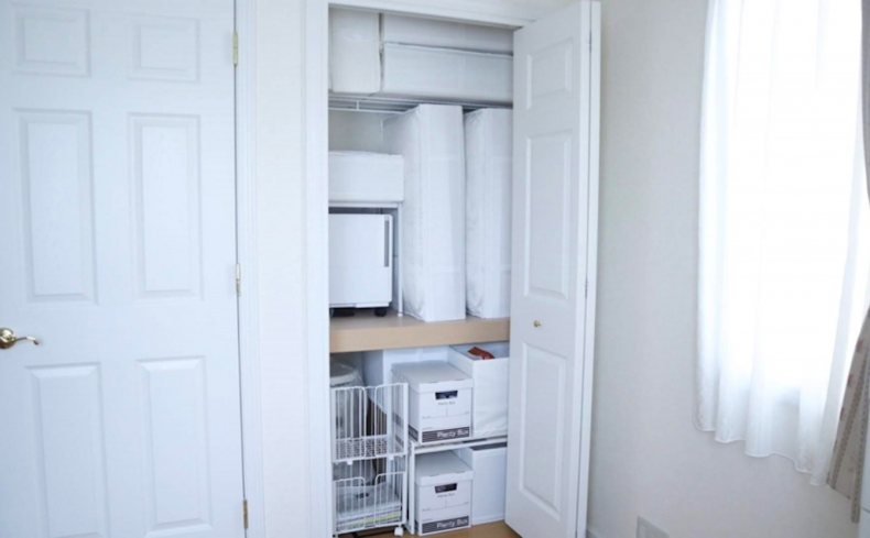 かさばるモノを上手に収納。フレンチスタイルできめる押入れ収納