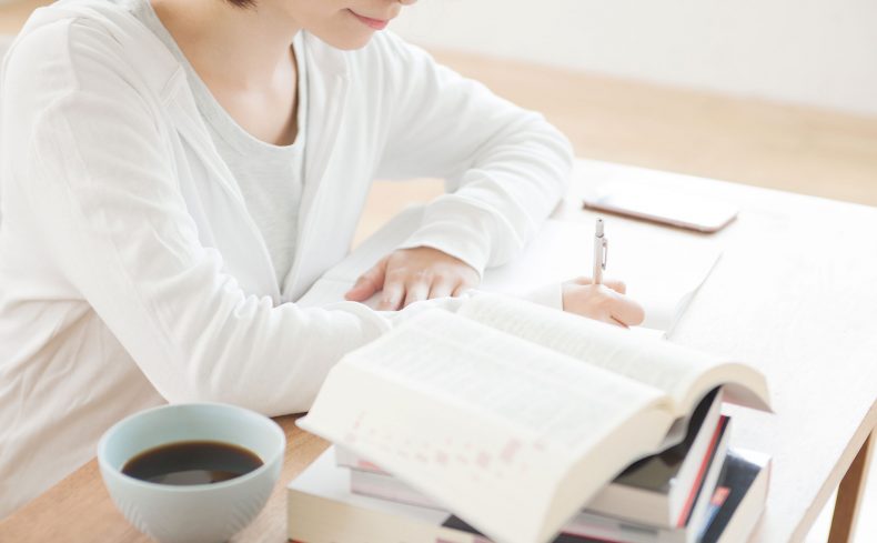 資格マニアが選ぶ、本当に役立つ資格。「世の中は資格と検定で出来ている」