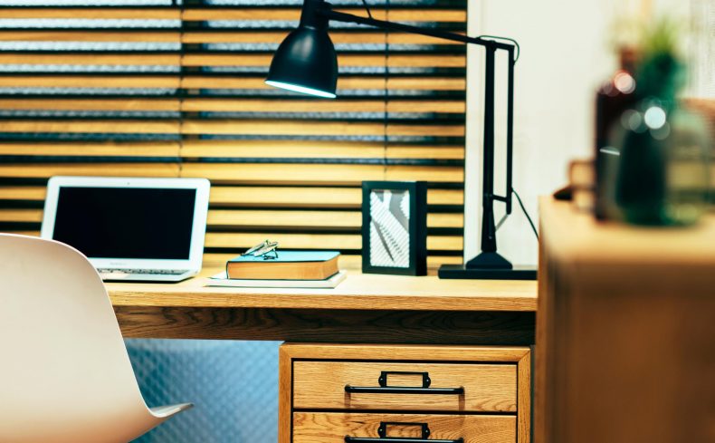 テレワーク歴22年、アイデア満載！ 快適なホームオフィスのつくりかた