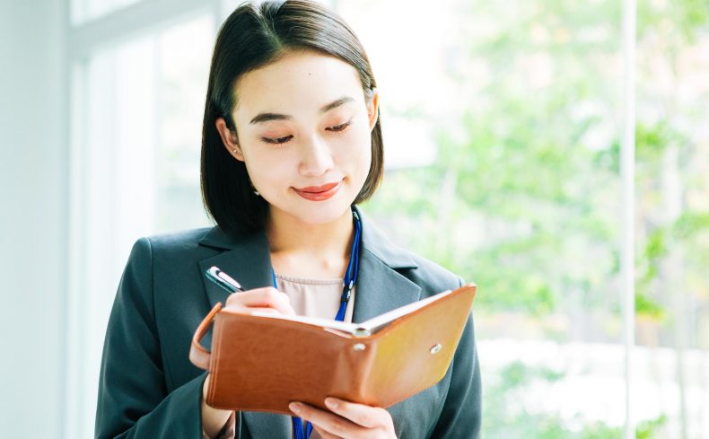私がずっと紙の手帳を使う理由。デジタルにはない魅力と使いこなし方