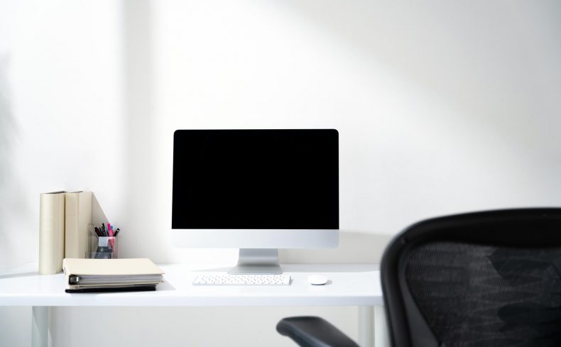 ミニマリスト歴20年、私の仕事術。仕事もシンプルに効率よく