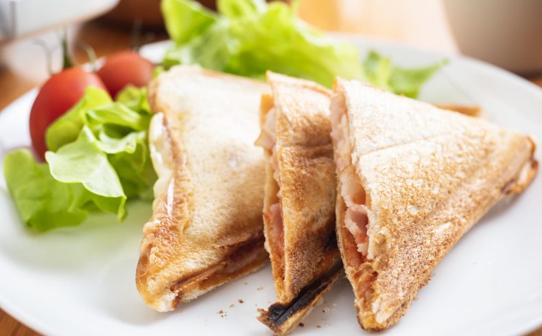 3月13日はサンドイッチの日！ 朝食にぴったりなホットサンドレシピ4選