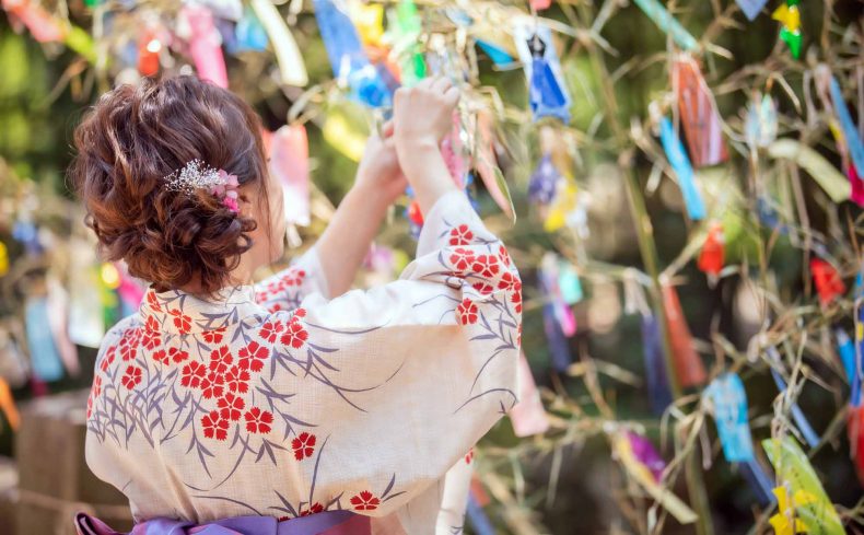 もうすぐ七夕、子どもと一緒に七夕飾りを手作りしませんか