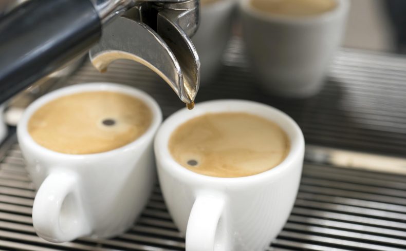 エスプレッソが香る暮らし。家庭用マシンの選び方、楽しみ方をまとめます