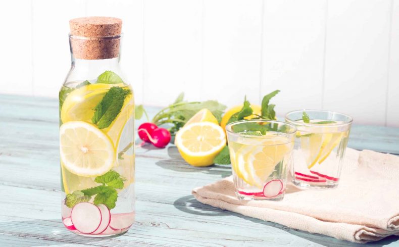 デトックスドリンクで体の中からキレイに！ 体験談と6つのおすすめレシピ