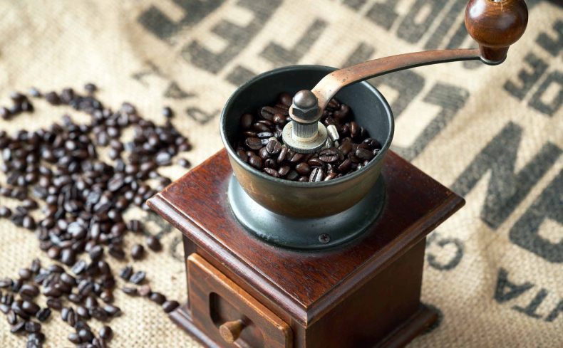 手動？電動？コーヒーミルの種類と選び方を元カフェスタッフがまとめます