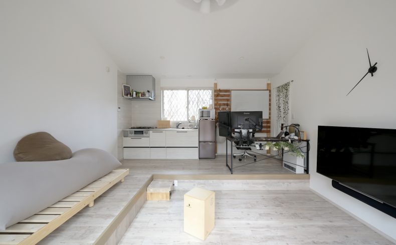 リノベーションオブザイヤー2020総合グランプリ事例『リモートワーカーの未来形。木立の中で働く。住まう』