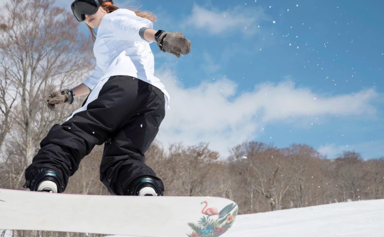 スノーボードは初心者でもすぐに楽しめる！必要な物や始め方をまとめます