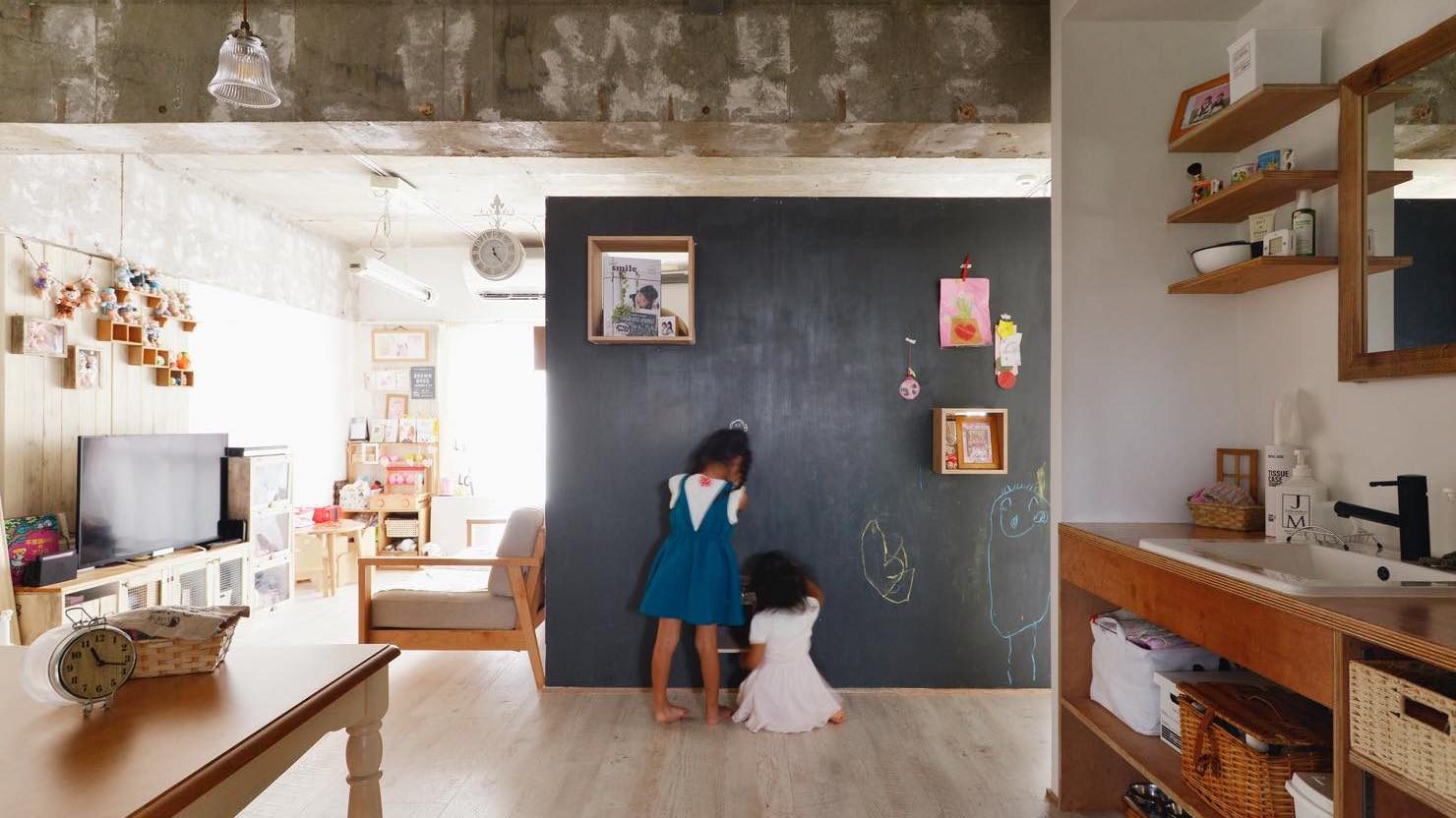 大黒板は施主さまご自身が塗装