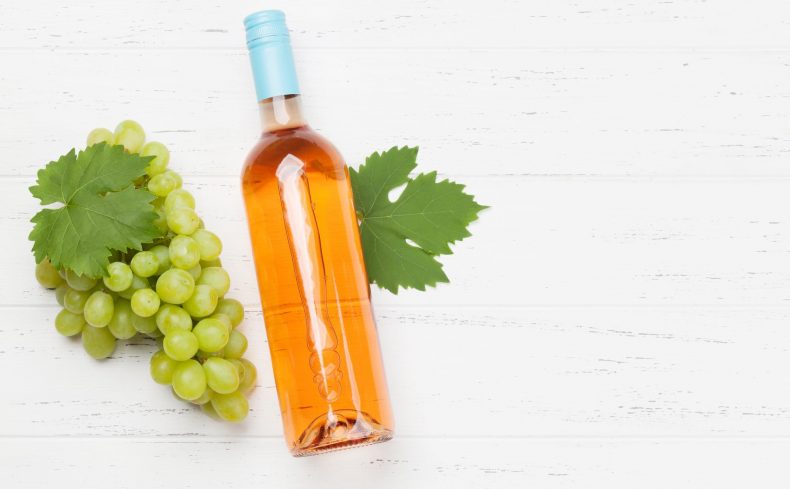 オレンジワインとは？ リーズナブルで合わせやすい魅力と楽しみ方をご紹介