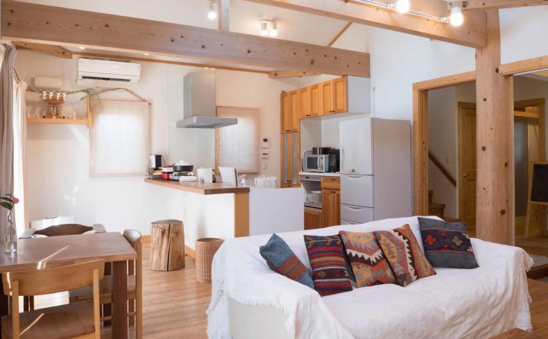 【特集】「木のある暮らし」が好き。木製インテリアや自然素材、木工ハンドメイドを楽しもう