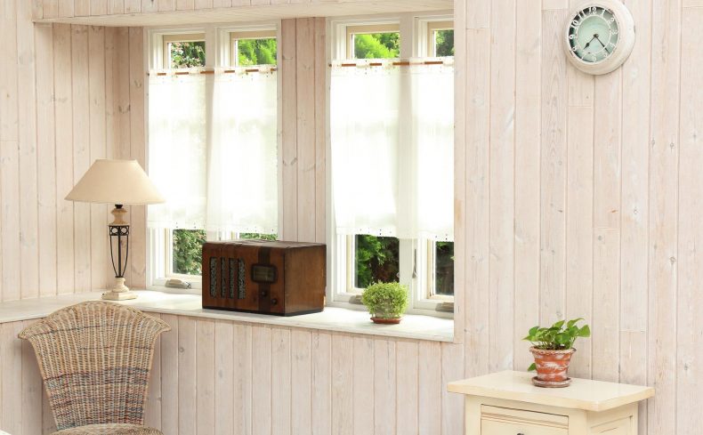 出窓のおすすめインテリアを紹介！ おしゃれな空間を作るポイントや驚きのアイデアを教えます