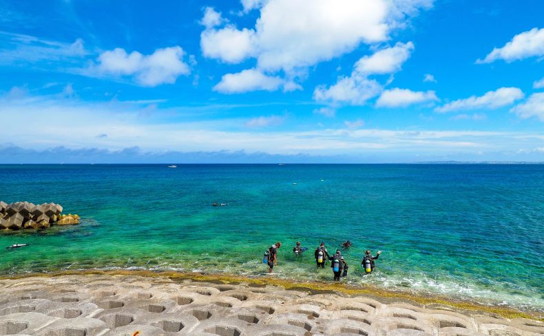 スキューバダイビングを趣味に！魅力・費用・講習・スポットを解説